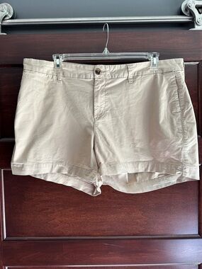 Old Navy Women's Tan Chino Bermuda Shorts